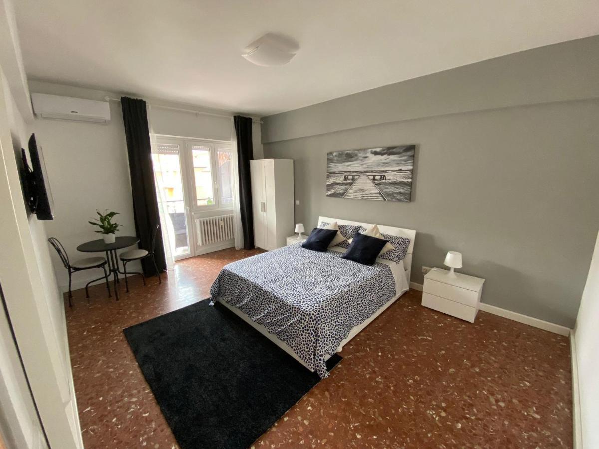 Готель Ytha Housse Roma Centro Екстер'єр фото