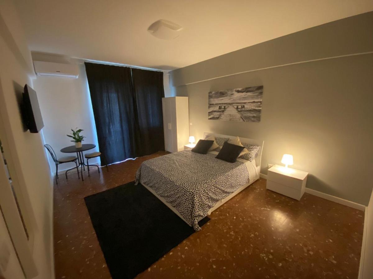 Готель Ytha Housse Roma Centro Екстер'єр фото